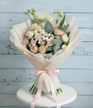 Букет цветов из:  Розы и Лизиантусы в Малых Ягурах