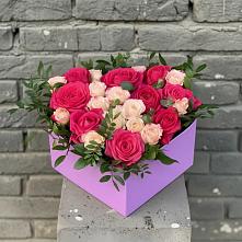Цветочная композиция из Розы в коробке в Малых Ягурах