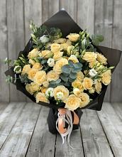 Букет цветов из:  Розы и Лизиантусы в Малых Ягурах