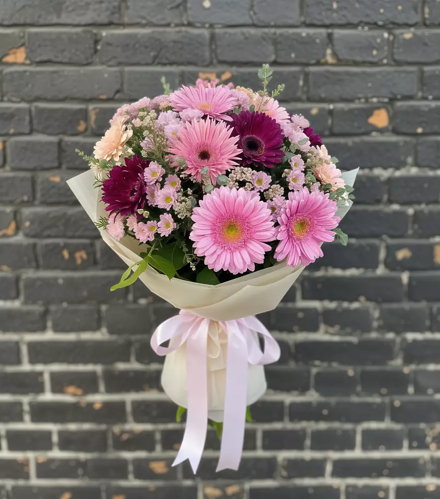 Букет цветов из: Герберы и Хризантемы в Малых Ягурах
