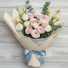 Букет цветов из:  Лизиантусы в Малых Ягурах