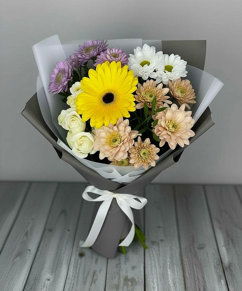 Букет цветов из: Розы, Герберы и Хризантемы в Малых Ягурах