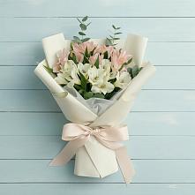 Букет цветов из:  Альстромерии в Малых Ягурах