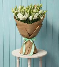 Букет цветов из:  Лизиантусы в Малых Ягурах