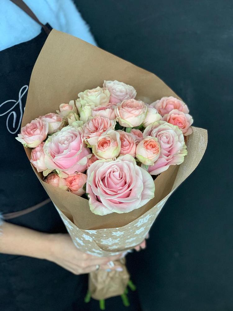 Букет цветов из: Хризантемы и Розы в Малых Ягурах