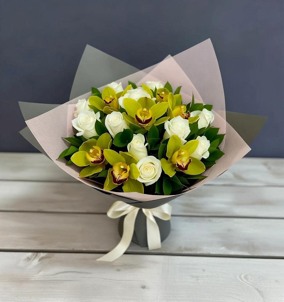 Букет цветов из: Орхидеи и Розы в Малых Ягурах