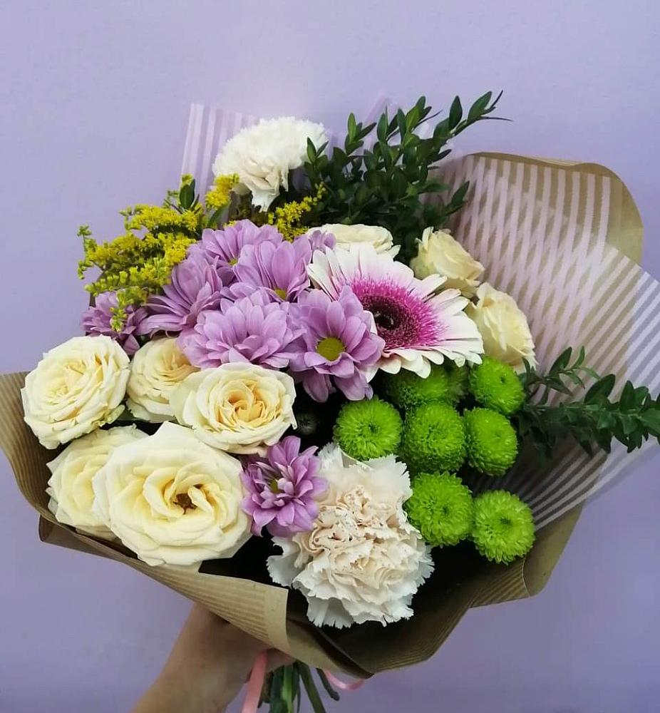 Букет цветов из: Хризантемы, Розы, Гвоздики и Герберы в Малых Ягурах