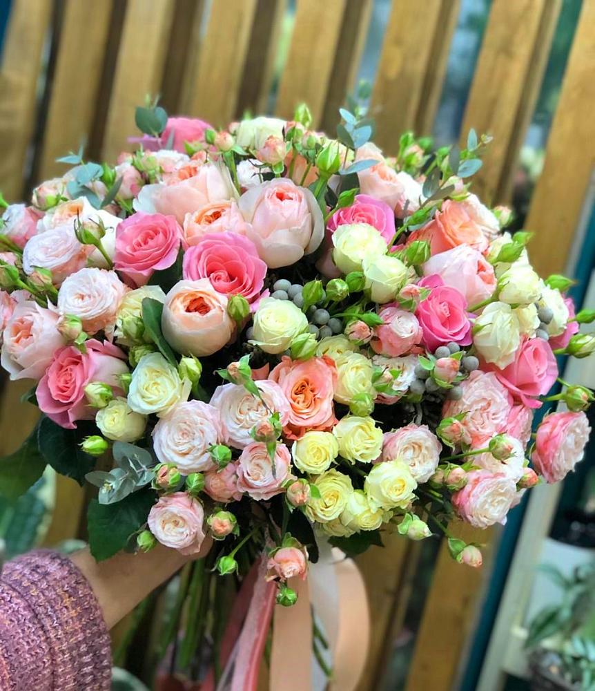 Букет цветов из: Розы в Малых Ягурах