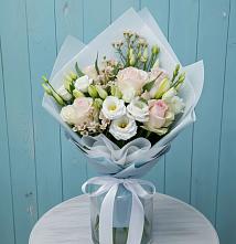 Букет цветов из:  Розы и Лизиантусы в Малых Ягурах