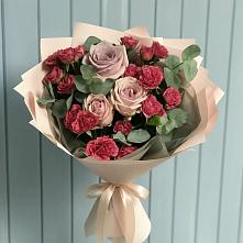 Букет цветов из:  Гвоздики и Розы в Малых Ягурах