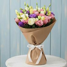 Букет цветов из:  Лизиантусы в Малых Ягурах
