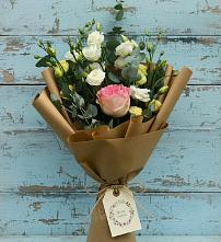 Букет цветов из:  Розы и Лизиантусы в Малых Ягурах
