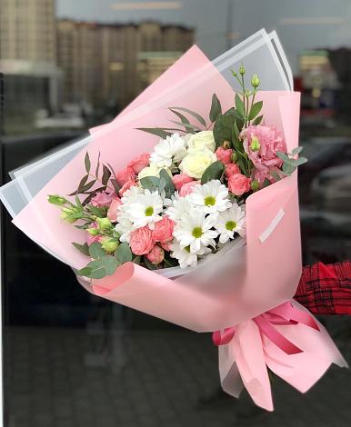 Букет цветов из: Розы, Лизиантусы и Хризантемы в Малых Ягурах