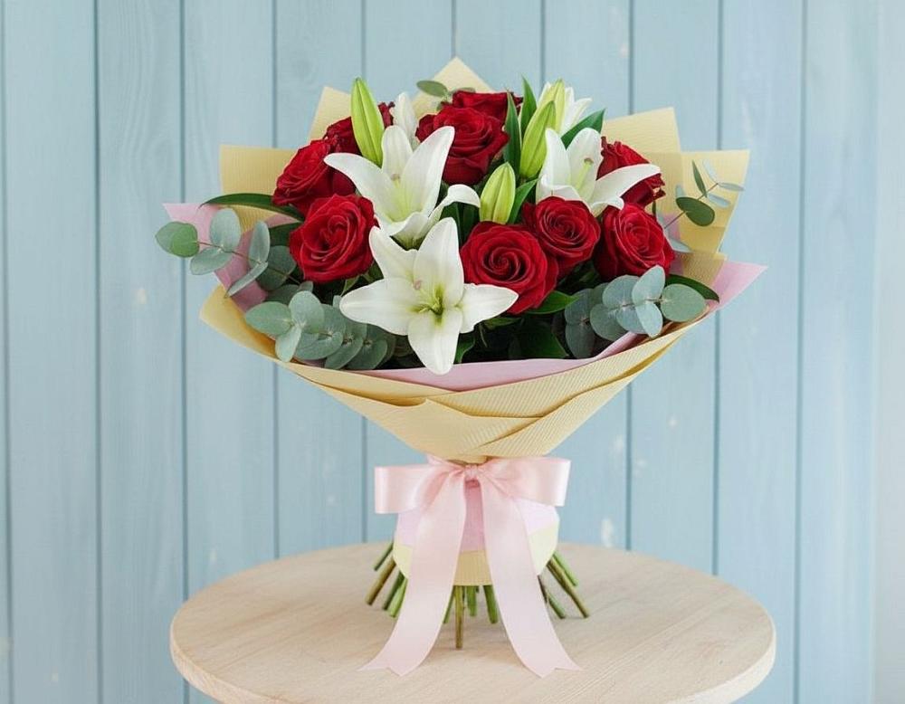 Букет цветов из: Лилии и Розы в Малых Ягурах